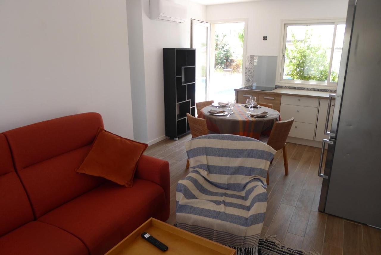Les 2 Dauphins Holiday home